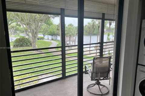 Condominio en venta en Pembroke Pines, Florida, 2 dormitorios, 110.27 m2 № 1233489 - foto 3