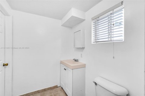 Condominio en venta en Miami, Florida, 2 dormitorios, 63.08 m2 № 602436 - foto 24