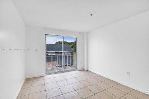 Copropriété à vendre à Miami, Floride: 2 chambres, 63.08 m2 № 602436 - photo 19