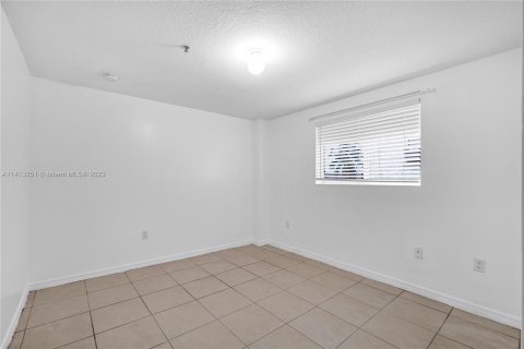 Condo in Miami, Florida, 2 bedrooms  № 602436 - photo 18