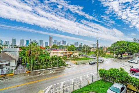 Condo in Miami, Florida, 2 bedrooms  № 602436 - photo 26