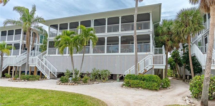 Condo in Placida, Florida, 2 bedrooms  № 916434