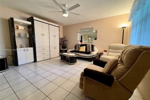 Condominio en venta en Miami, Florida, 1 dormitorio, 63.92 m2 № 1437091 - foto 5