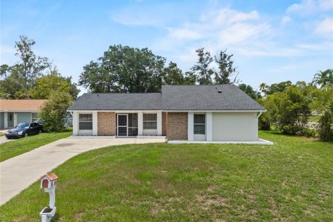 Villa ou maison à vendre à Kissimmee, Floride: 3 chambres, 139.35 m2 № 1266036 - photo 2