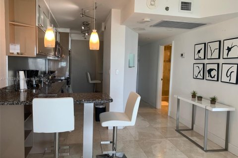 Condominio en alquiler en Miami Beach, Florida, 48.31 m2 № 3270 - foto 11