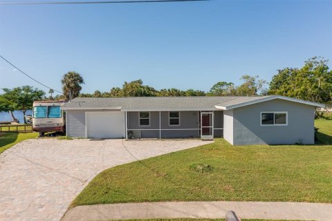 Villa ou maison à vendre à North Port, Floride: 3 chambres, 113.81 m2 № 807872 - photo 1