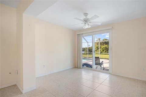 Villa ou maison à vendre à North Port, Floride: 3 chambres, 113.81 m2 № 807872 - photo 20