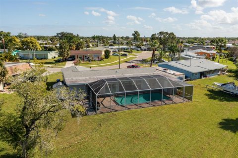 Villa ou maison à vendre à North Port, Floride: 3 chambres, 113.81 m2 № 807872 - photo 4