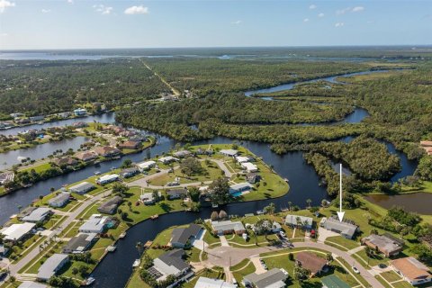 Villa ou maison à vendre à North Port, Floride: 3 chambres, 113.81 m2 № 807872 - photo 2