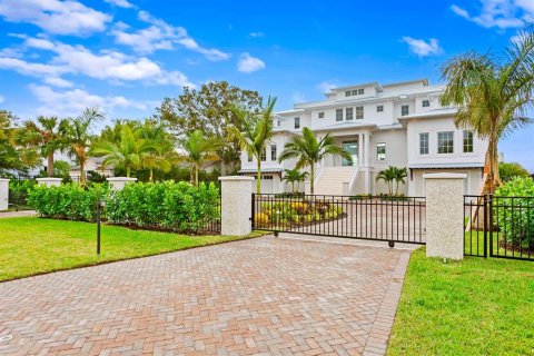 Villa ou maison à vendre à Tampa, Floride: 6 chambres, 877.18 m2 № 957235 - photo 2