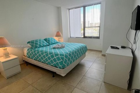 Condominio en venta en Hollywood, Florida, 2 dormitorios, 103.12 m2 № 1235644 - foto 9