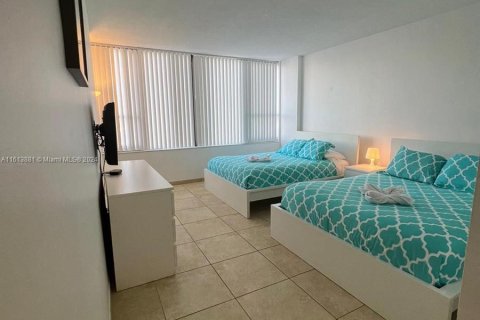 Купить кондоминиум в Холливуд, Флорида 2 спальни, 103.12м2, № 1235644 - фото 10