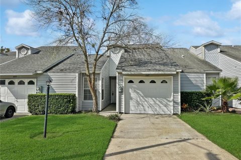 Touwnhouse à vendre à Casselberry, Floride: 2 chambres, 109.9 m2 № 1392133 - photo 2