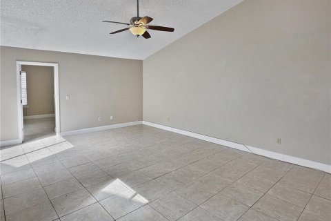 Adosado en venta en Casselberry, Florida, 2 dormitorios, 109.9 m2 № 1392133 - foto 13