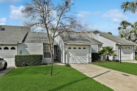 Touwnhouse à vendre à Casselberry, Floride: 2 chambres, 109.9 m2 № 1392133 - photo 1