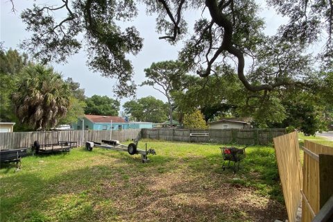 Terreno en venta en Saint Petersburg, Florida № 1373656 - foto 4