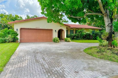 Villa ou maison à vendre à Coral Springs, Floride: 4 chambres, 167.97 m2 № 1329876 - photo 1