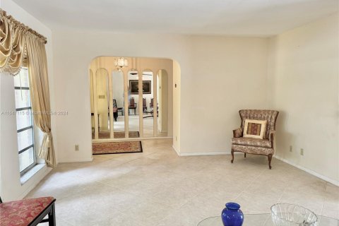 Villa ou maison à vendre à Coral Springs, Floride: 4 chambres, 167.97 m2 № 1329876 - photo 16