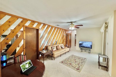 Villa ou maison à vendre à Coral Springs, Floride: 4 chambres, 167.97 m2 № 1329876 - photo 25