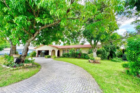 Villa ou maison à vendre à Coral Springs, Floride: 4 chambres, 167.97 m2 № 1329876 - photo 2