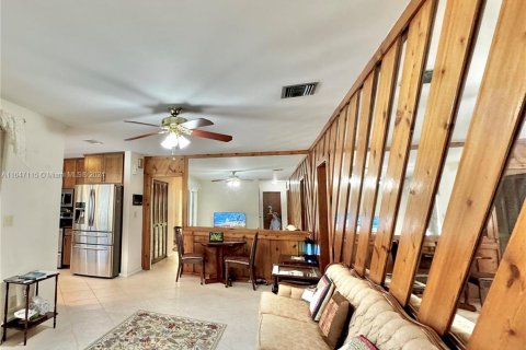 Villa ou maison à vendre à Coral Springs, Floride: 4 chambres, 167.97 m2 № 1329876 - photo 28