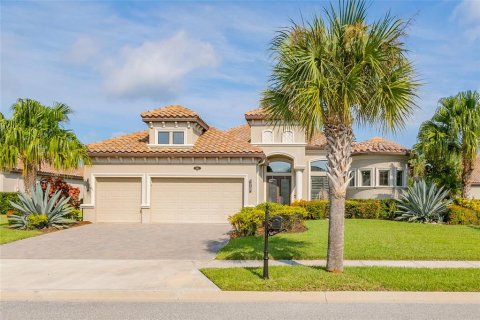 House in Melbourne, Florida 4 bedrooms, 243.96 sq.m. № 1390133 - photo 1