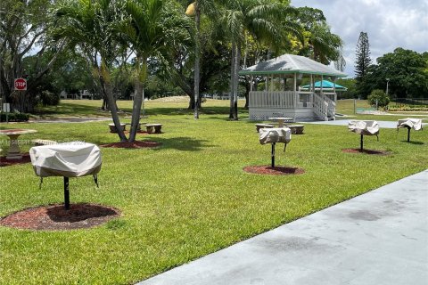 Condo in Deerfield Beach, Florida, 1 bedroom  № 1172630 - photo 19