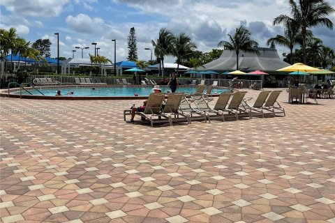 Condo in Deerfield Beach, Florida, 1 bedroom  № 1172630 - photo 18