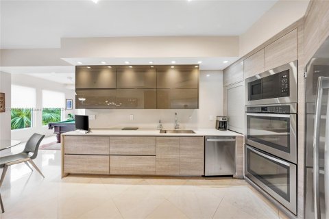 Condo in Aventura, Florida, 3 bedrooms  № 1269989 - photo 13