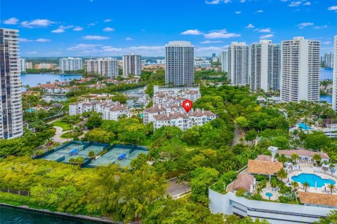 Condominio en venta en Aventura, Florida, 3 dormitorios, 241.08 m2 № 1269989 - foto 23