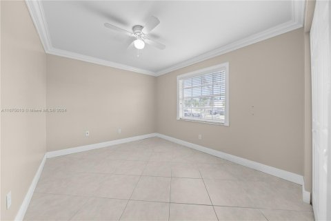 Casa en venta en Miami, Florida, 3 dormitorios № 1399108 - foto 21