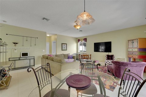 Villa ou maison à vendre à Davie, Floride: 4 chambres, 250.84 m2 № 1377054 - photo 21