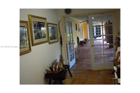 Casa en venta en Palmetto Bay, Florida, 4 dormitorios, 283.26 m2 № 6170 - foto 8