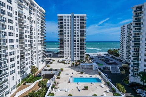 Condominio en venta en Hollywood, Florida, 2 dormitorios, 173.54 m2 № 1272595 - foto 15