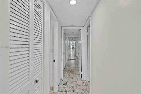 Copropriété à vendre à Hollywood, Floride: 2 chambres, 173.54 m2 № 1272595 - photo 10