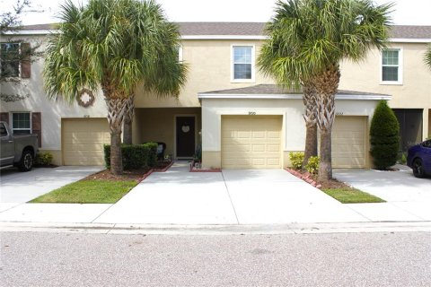 Adosado en venta en Gibsonton, Florida, 3 dormitorios, 137.31 m2 № 1368327 - foto 1