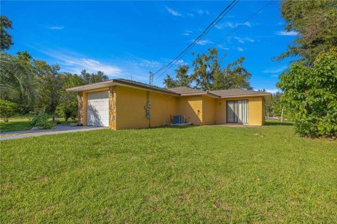 House in Ocala, Florida 3 bedrooms, 148.64 sq.m. № 1399311 - photo 9