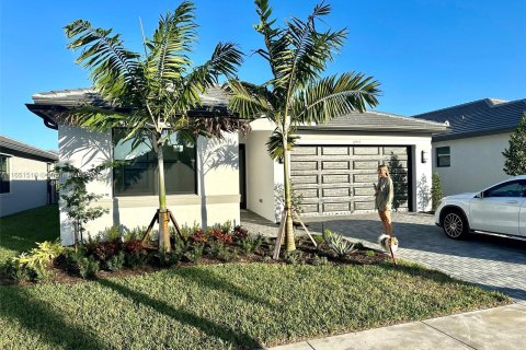 Casa en venta en Port St. Lucie, Florida, 3 dormitorios, 162.76 m2 № 1333695 - foto 2