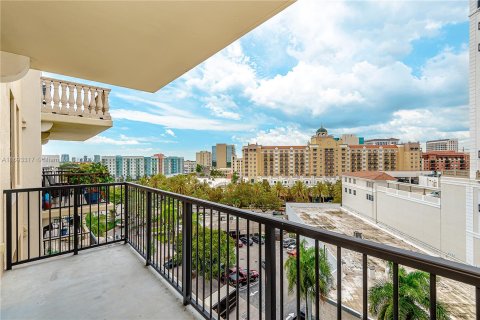 Condominio en venta en Coral Gables, Florida, 2 dormitorios, 115.01 m2 № 1441709 - foto 2