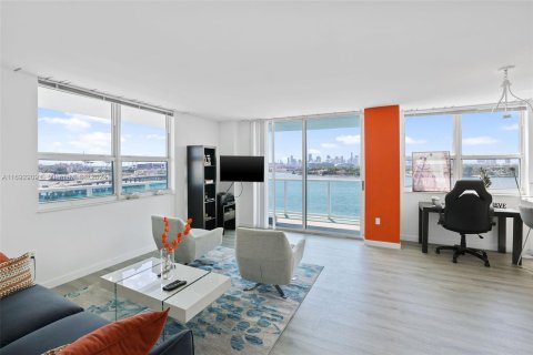 Condominio en venta en Miami Beach, Florida, 2 dormitorios, 106.56 m2 № 1441708 - foto 3