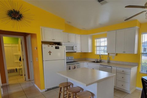 Villa ou maison à vendre à Cape Coral, Floride: 3 chambres, 106.65 m2 № 500070 - photo 6