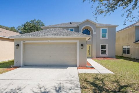 Villa ou maison à louer à Valrico, Floride: 4 chambres, 204.38 m2 № 1369337 - photo 1