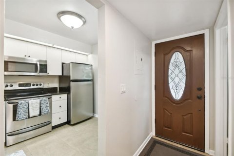 Townhouse in Tampa, Florida 2 bedrooms, 132.29 sq.m. № 1368582 - photo 5