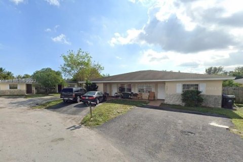 House in Fort Lauderdale, Florida 3 bedrooms, 108.42 sq.m. № 495808 - photo 8