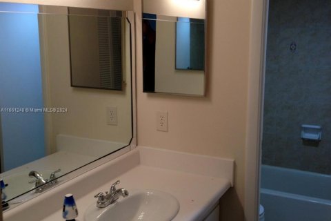 Copropriété à vendre à Lauderhill, Floride: 1 chambre, 80.82 m2 № 1367617 - photo 13