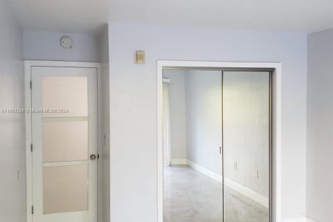 Copropriété à louer à North Miami, Floride: 1 chambre, 53.14 m2 № 1367616 - photo 6