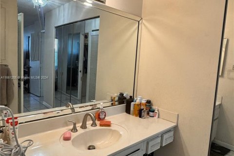 Copropriété à vendre à Hollywood, Floride: 2 chambres, 123.93 m2 № 1367619 - photo 28