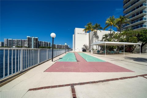 Condominio en venta en Hollywood, Florida, 2 dormitorios, 123.93 m2 № 1367619 - foto 9