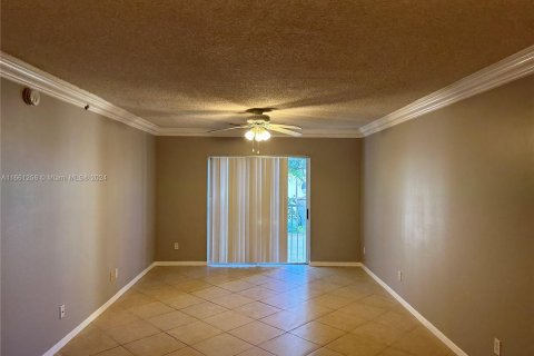 Copropriété à louer à Tamarac, Floride: 1 chambre, 57.13 m2 № 1367620 - photo 3