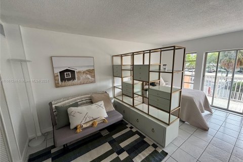 Copropriété à louer à Hallandale Beach, Floride: 41.81 m2 № 1367615 - photo 7